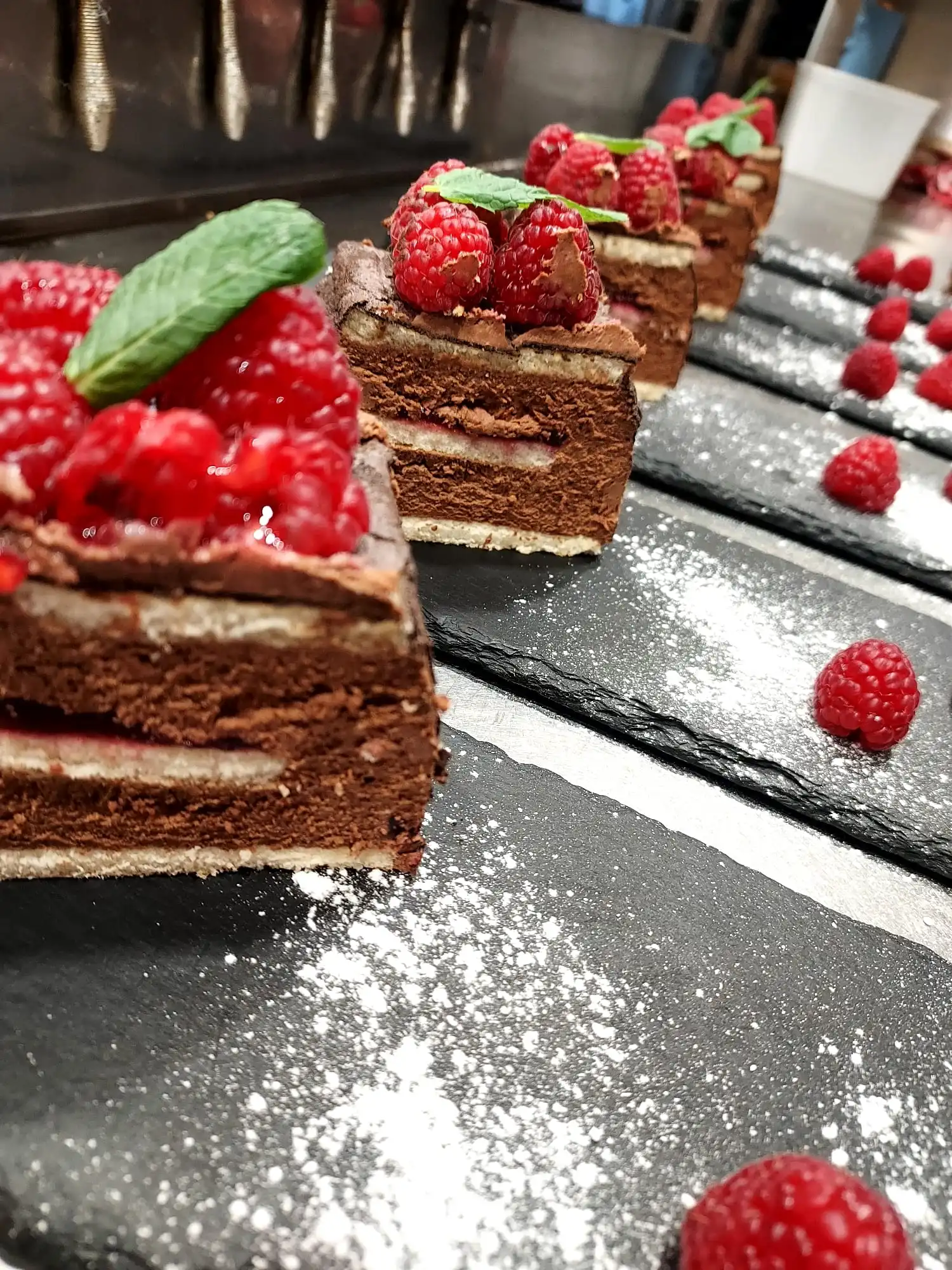 Bûche de Noël chocolat framboise