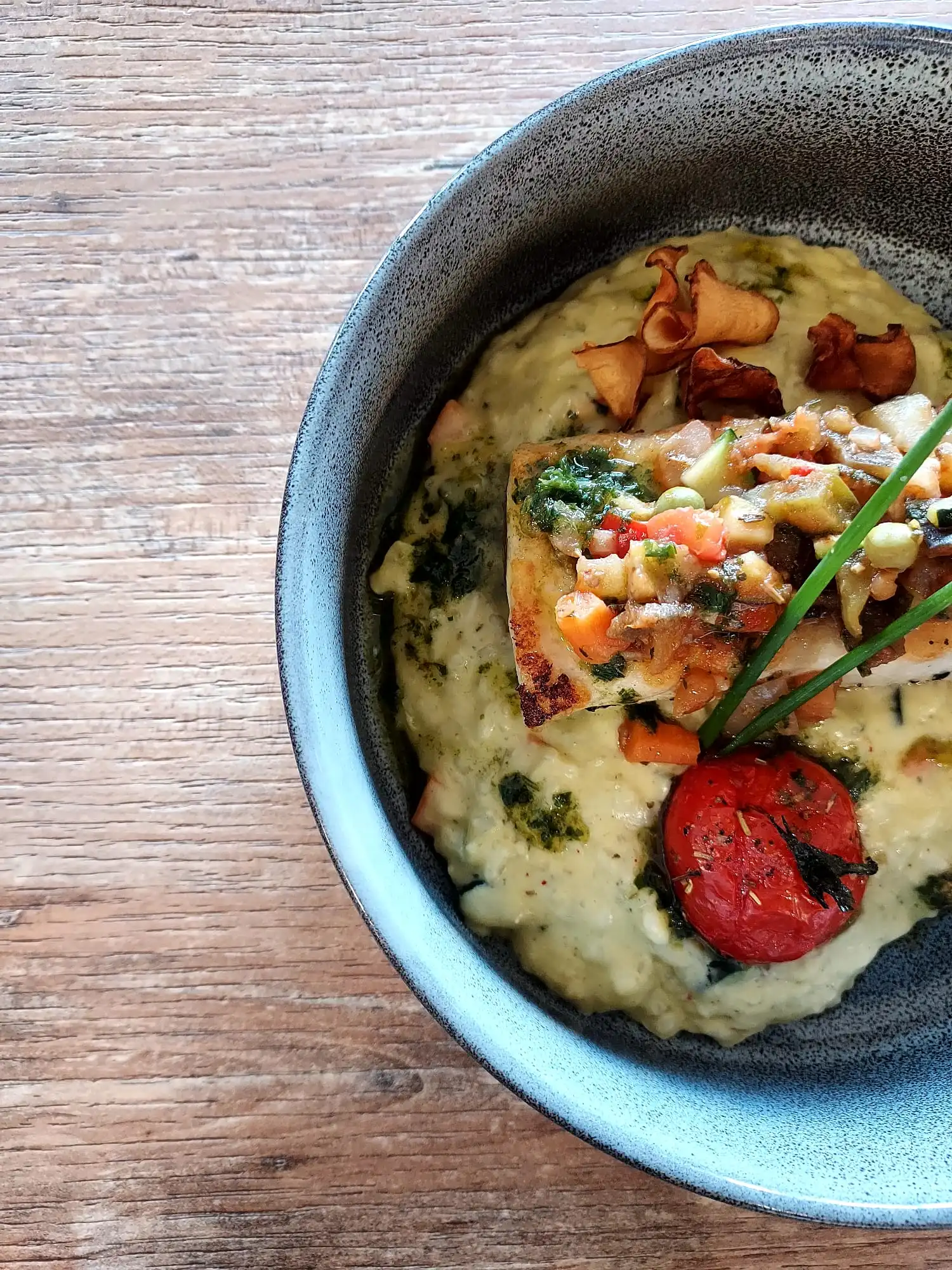 Pavé de thon en croûte provençale et son risotto au pesto verde