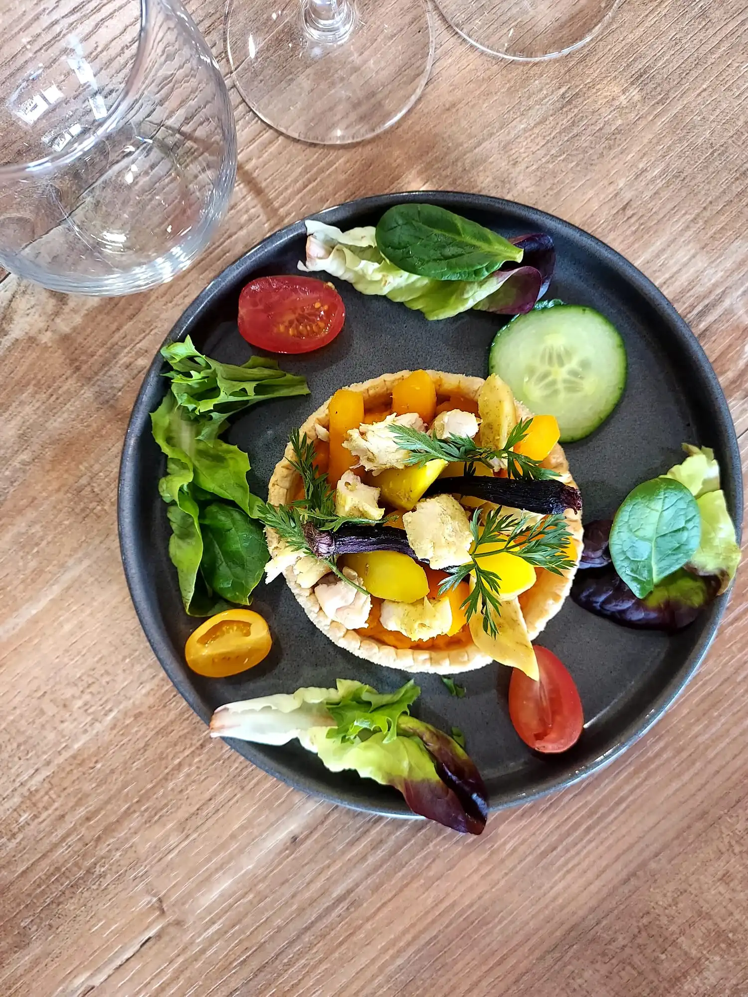 Tarte à la tomate et ses petits légumes